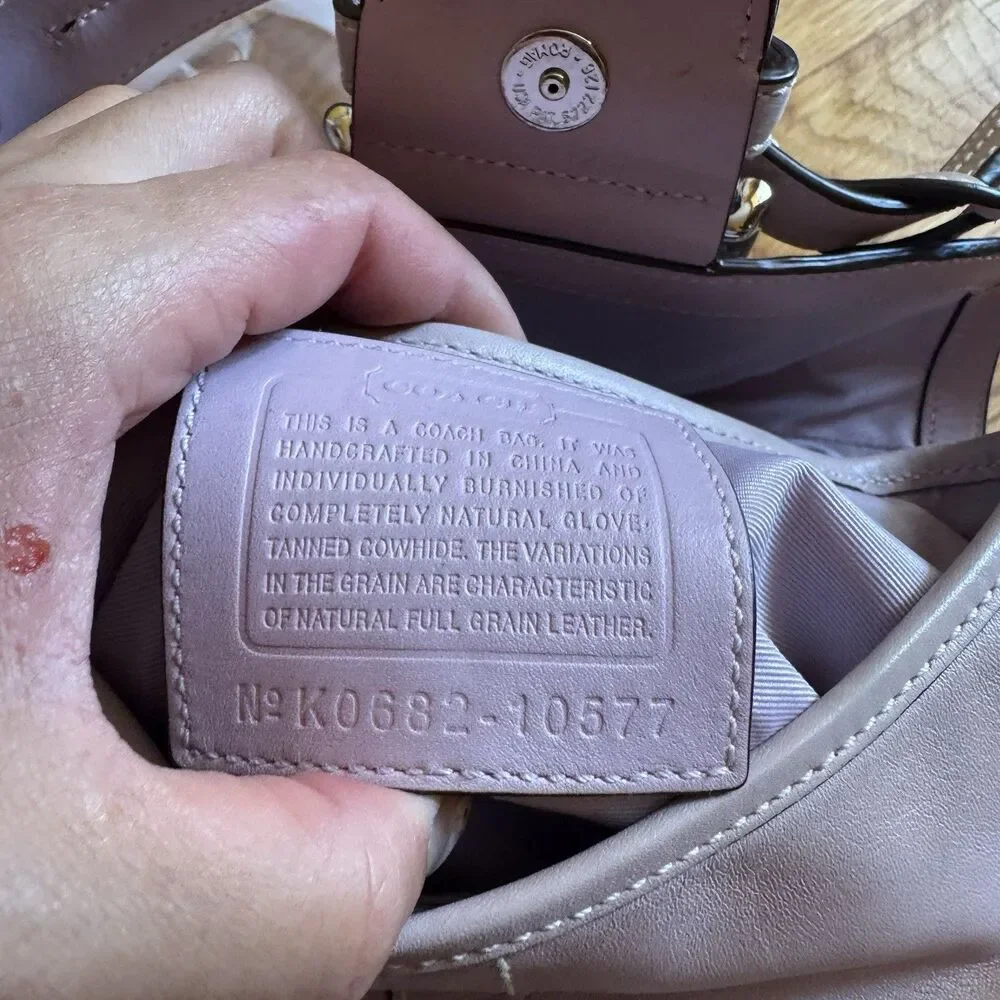 Vintage Coach 10577 Small Lavender Taupe Soho Leather Cross Handle Shoulder Bag